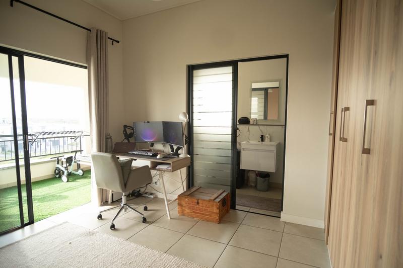 To Let 2 Bedroom Property for Rent in Sandown Western Cape